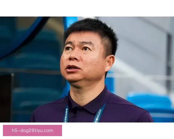 于根伟:黄嘉辉伤缺 赛场互学共进 于根伟:黄嘉辉伤缺 赛场互学共进